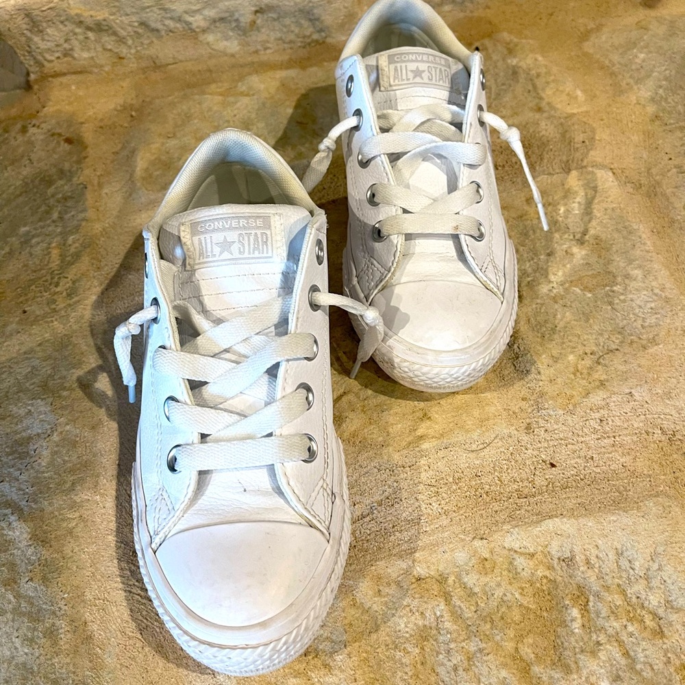Girls size 2 Converse Shoes